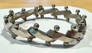 lot 83G image: Vintage Sterling Silver Bracelet 7.5 Inches