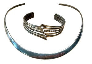lot 97G image: Vintage Sterling Silver Necklace and Bracelet Set