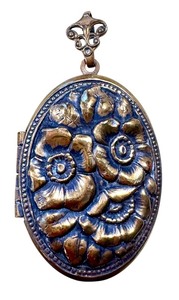lot 16J image: Vintage Gold-Filled Embossed Locket with Floral Design