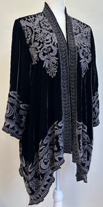 lot 67 image: Johnny Was Hirsch Velvet Draped BlackGrey Cardigan - Size XL