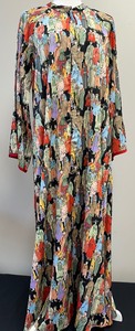 lot 32 image: Vintage Natori Kimono Robe with Colorful Figures Design and Zip Up Front Closure - Size M