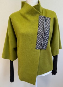 lot 25 image: Katherine Tilton Womens Green Asymmetrical Wool Jacket - Size Small