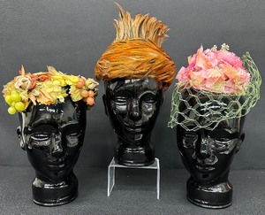 lot 41 image: Set of 3 Vintage Floral and Feather Hats