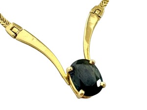 lot 5R image: Elegant 14K GoldNecklace with Oval Sapphire Gemstone