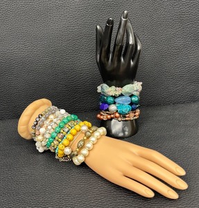 lot 62R image: Collection of 14 Assorted Fashion Stretch Bracelets - Beads and Stones