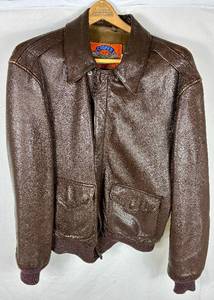 lot 61 image: Vintage Cooper A-2 US Air Force Leather Bomber Jacket - size 44L
