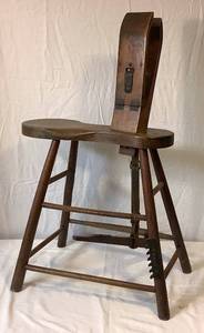 lot 8 image: Antique Saddle Makers Bench Vise