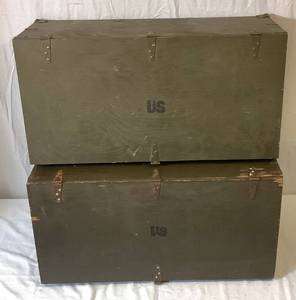 lot 95 image: Pair of Vintage US Army TrunkLarge Footlockers