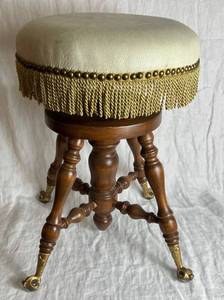 lot 26 image: Vintage Organ StoolPiano Stool with Glass Feet