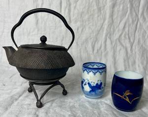 lot 82 image: Vintage Japanese Cast Iron Studded Single Handle Teapot with 2 Two Porcelain Teacups