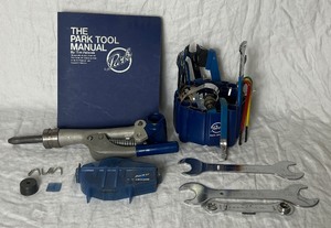 lot 137 image: Park Tool Bicycle Repair Tools - Chain Scrubber, 102S Clamp for Repair Stand, Tool Kaddie and Repair Hand Tools