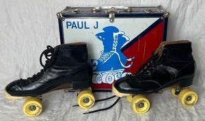 lot 62 image: Vintage Mens Black Leather Roller Skates with Case