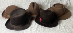 lot 46 image: Collection of Vintage Hats from Silver Spur, S. Rush, Lancaster and US Army