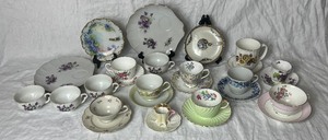 lot 86 image: Porcelain Collection with Teacups & Saucers, Lemon Server Plates and Luncheon Plate & Cup Sets