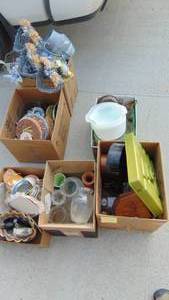 lot 64 image: 6- Boxes of Home Decor and Kitchen Items