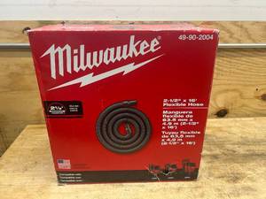 lot 11 image: MILWAUKEE 2-12 in. 16 ft. Flexible Hose for WetDry Shop Vacuums (1-Piece)