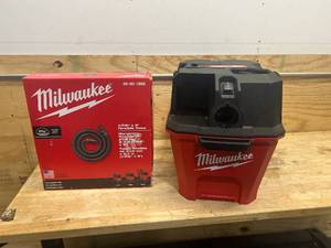lot 4 image: MILWAUKEE- M18 FUEL 6 Gal. Cordless WetDry Shop Vacuum with Filter, Hose, and Floor Utility Attachment (Tool Only)