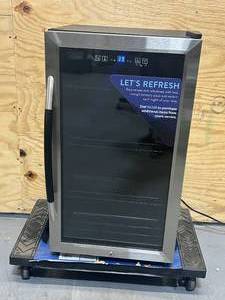 lot 5 image: AVANTI Beverage Cooler Model BCA306SS-IS