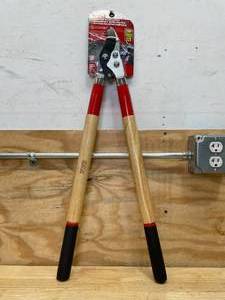 lot 111 image: Bond Compound Action Lopper
