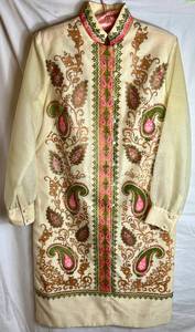 lot 12 image: Vintage Alfred Shaheen The Master Printer Tunic Dress Size 12