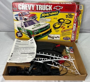 lot 67 image: 1996 Life-Like Chevy Truck HO Scale Slot Car Racing Set #9541