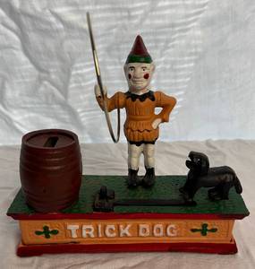 lot 120 image: Vintage 1960s Cast Iron Trick Dog Mechanical Coin Bank
