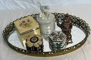 lot 93 image: Vintage Vanity Collection #2 featuring Mirrored Tray and Lidded Boxes