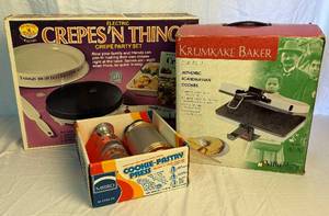 lot 113 image: Vintage Cookie Bundle - Krumkake Baker, Crepes N Things and Cookie Pastry Press