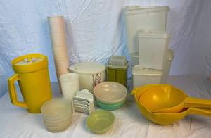 lot 99 image: Large Vintage Tupperware Assortment