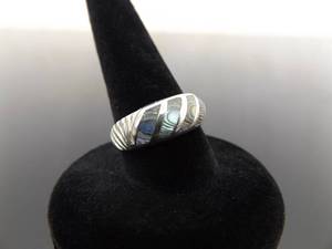 lot 53 image: .925 Sterling Silver Inlayed Abalone Ring Size 5.5