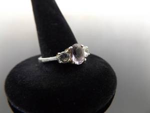 lot 60 image: NEW .925 Sterling Silver Amethyst Crystal Ring Size 8