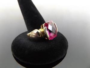 lot 61 image: .925 Sterling Silver Pink Sapphire Crystal Vermeil Ring Size 8