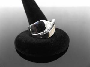 lot 80 image: NEW .925 Sterling Silver Zirconia Crossover Band Ring Size 10