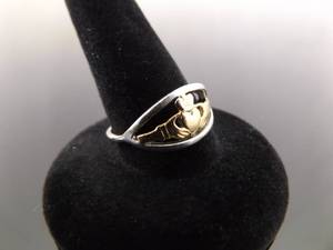 lot 82 image: .925 Sterling Silver Gold Accented Irish Claddagh Ring Size 7