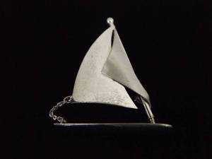 .925 Sterling Silver Sail Boat Brooch