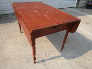 lot 3 image: Pembroke Style Table