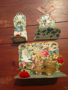 lot 14 image: Antique German Valentines