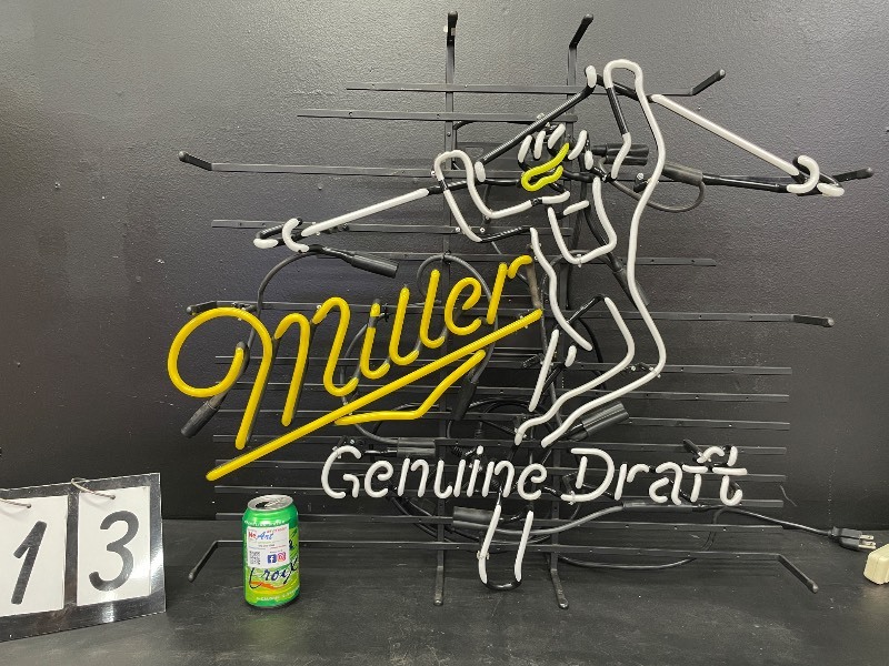 MGD Miller Genuine Draft downhill skier neon sign, NOS | Back to