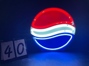 lot 40 image: Pepsi logo, neon sign