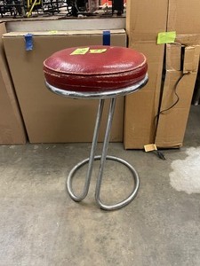 lot 114 image: Vintage chrome Z-chair  stool
