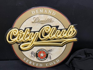 lot 130 image: Schmidts City Club tin tacker, NOS