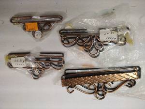 lot 23 image: Four Vintage Metal Norwegian-Made Tapestry Hanging Sets