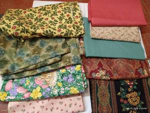 lot 108 image: Nine Pieces of Cotton Fabrics, 2 Yards Each