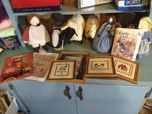 lot 141 image: Homemade Amish Decor, Artwork & Patterns