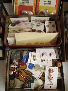 lot 170 image: Many Buttons