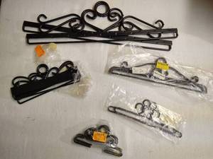 lot 173 image: Five Vintage Metal Norwegian-Made Tapestry Hanging Sets