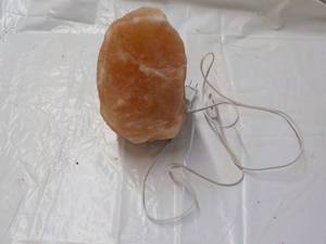 lot 16 image: Lamp - needs bulb 10 height...