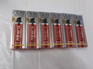 lot 32 image: 6 ct Olay Regenerist Mineral Sun Sc...