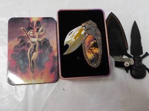 lot 38 image: 2 Knives...