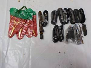 lot 40 image: Knives and more...